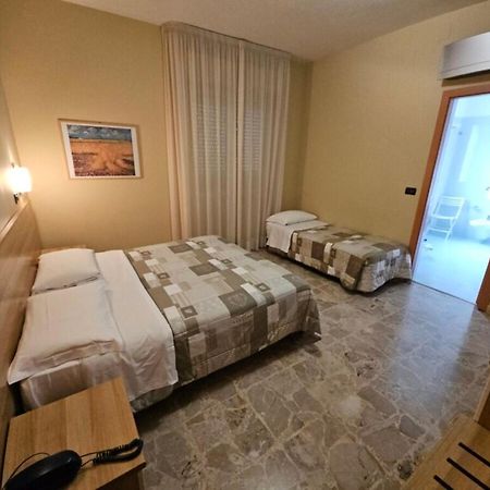 Hotel Mazzocchetti Città Sant'Angelo Esterno foto