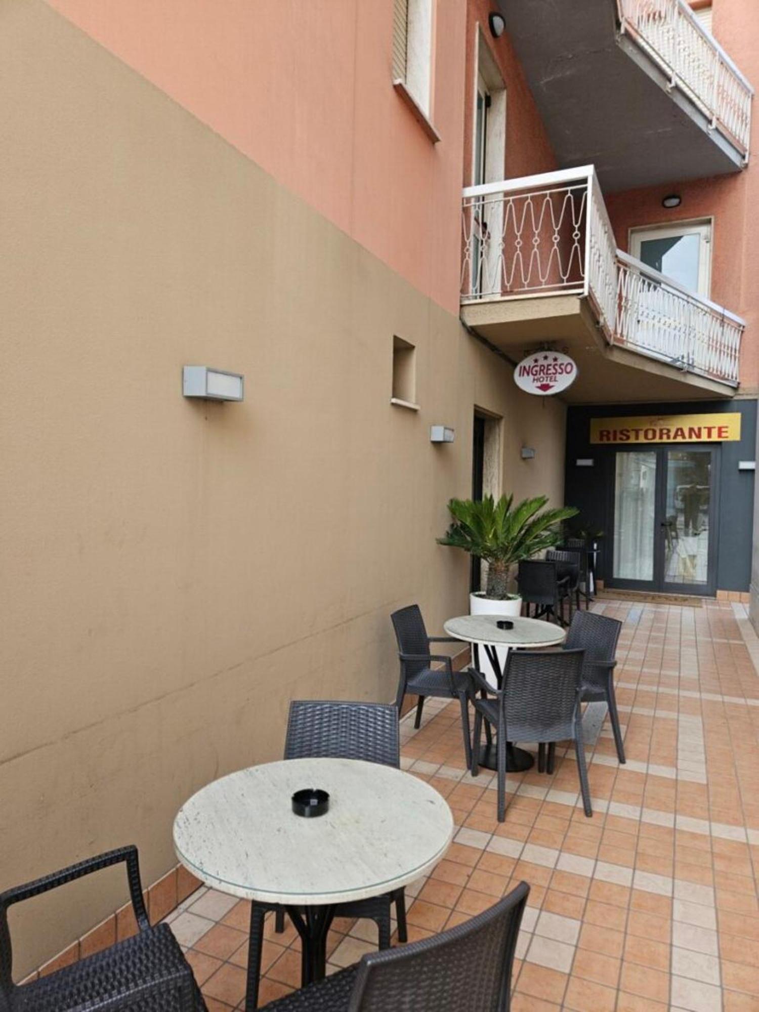 Hotel Mazzocchetti Città Sant'Angelo Esterno foto