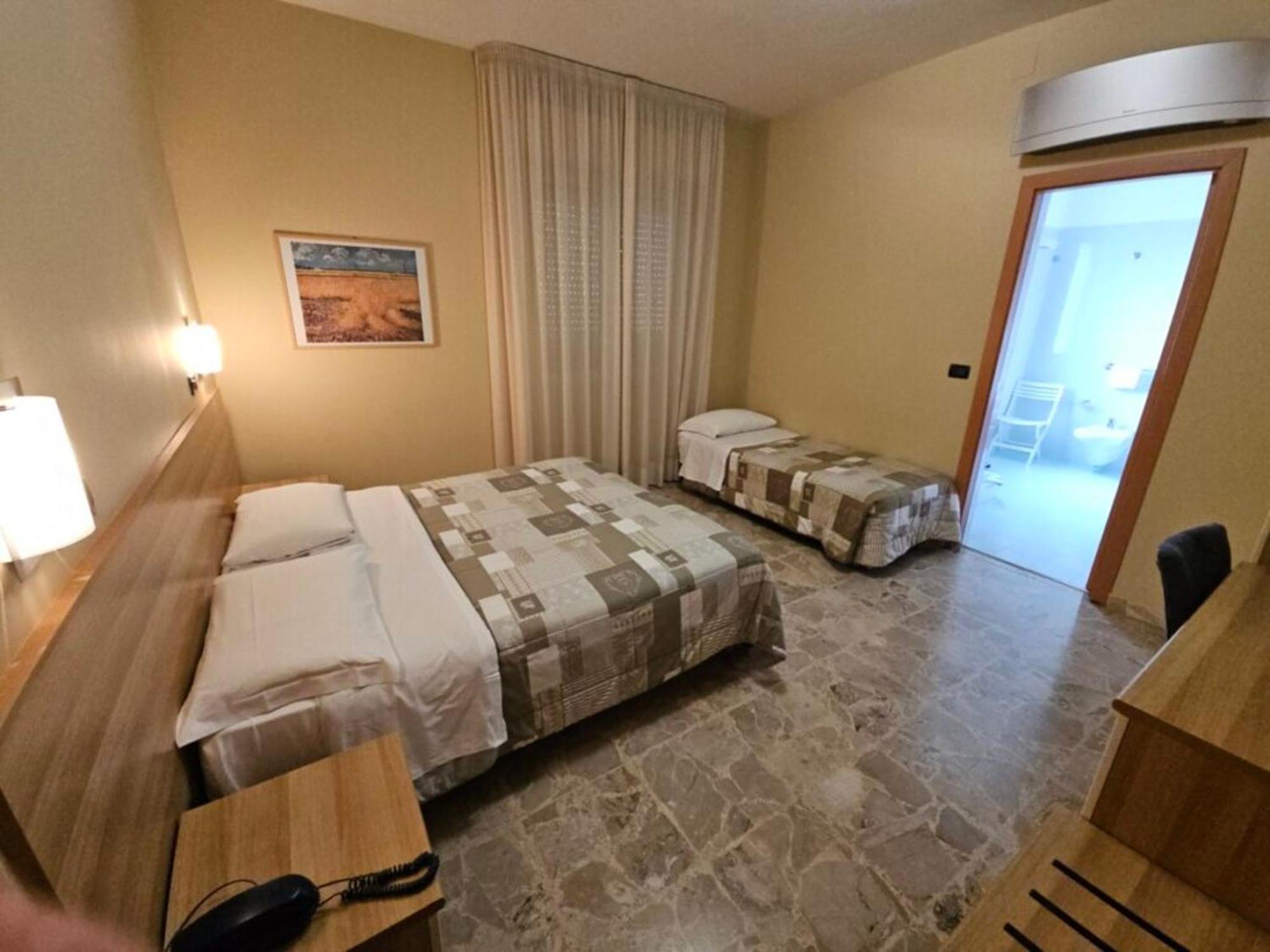 Hotel Mazzocchetti Città Sant'Angelo Esterno foto