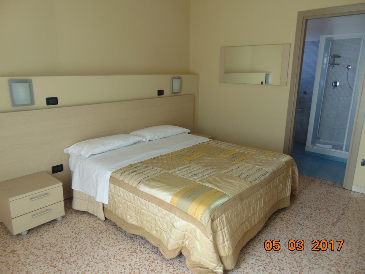 Hotel Mazzocchetti Città Sant'Angelo Esterno foto