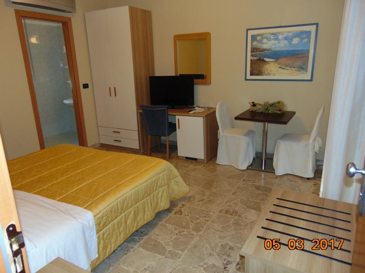 Hotel Mazzocchetti Città Sant'Angelo Esterno foto