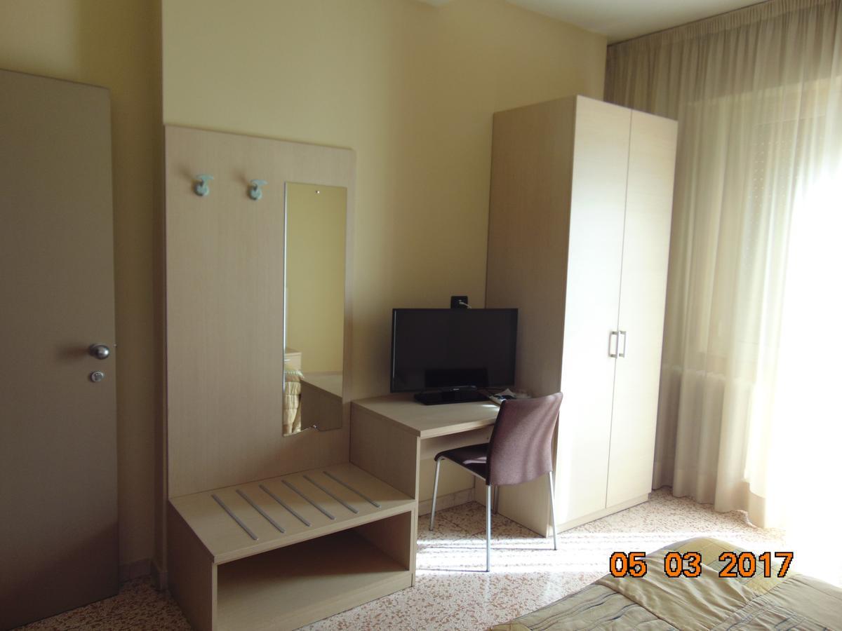 Hotel Mazzocchetti Città Sant'Angelo Esterno foto