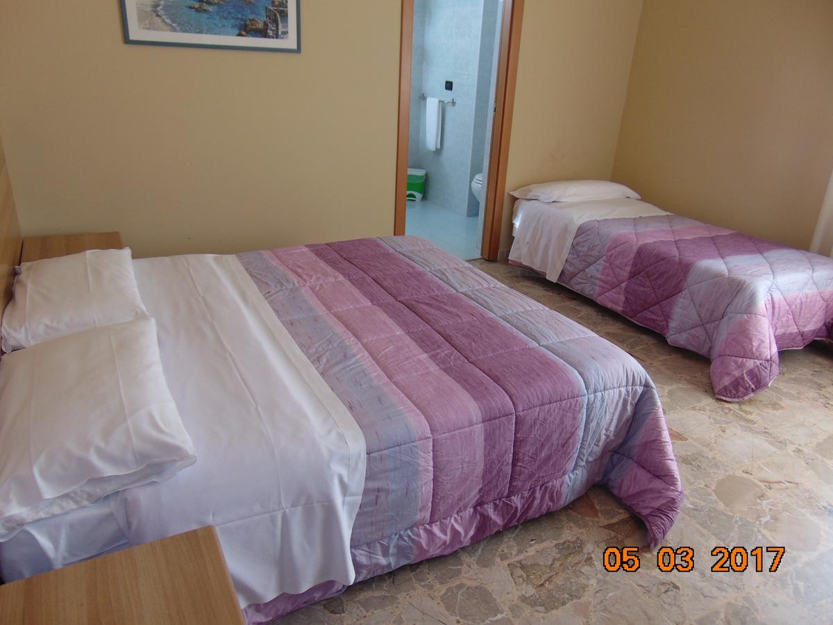 Hotel Mazzocchetti Città Sant'Angelo Esterno foto
