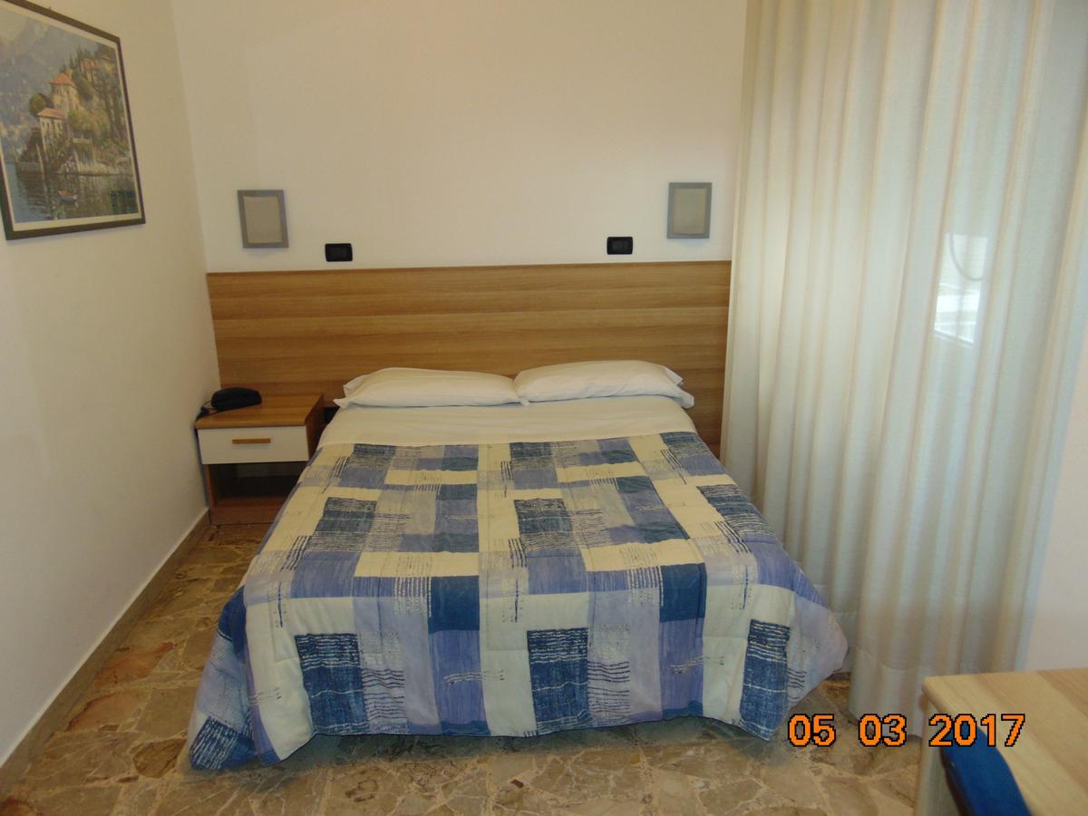 Hotel Mazzocchetti Città Sant'Angelo Esterno foto