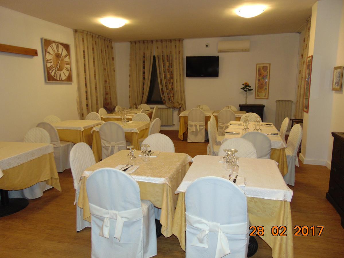 Hotel Mazzocchetti Città Sant'Angelo Esterno foto