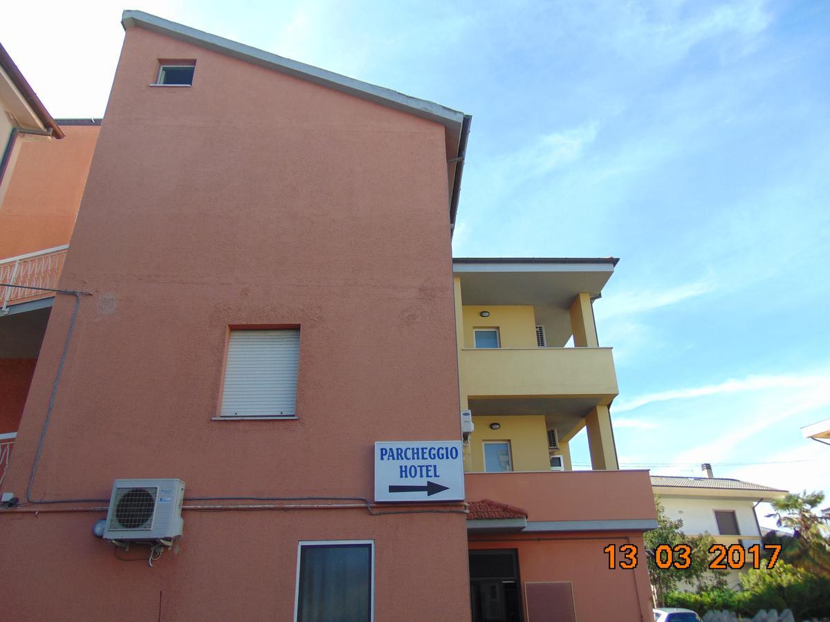 Hotel Mazzocchetti Città Sant'Angelo Esterno foto